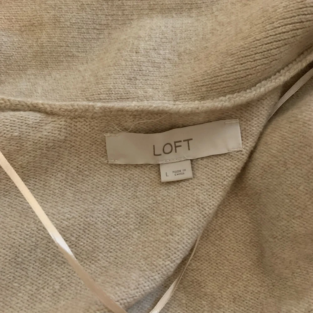 Like new Loft tan cardigan sweater - Picture 4 of 6